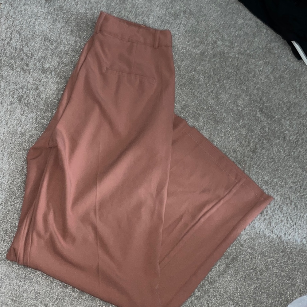 Women’s wide leg high waisted mauve slacks